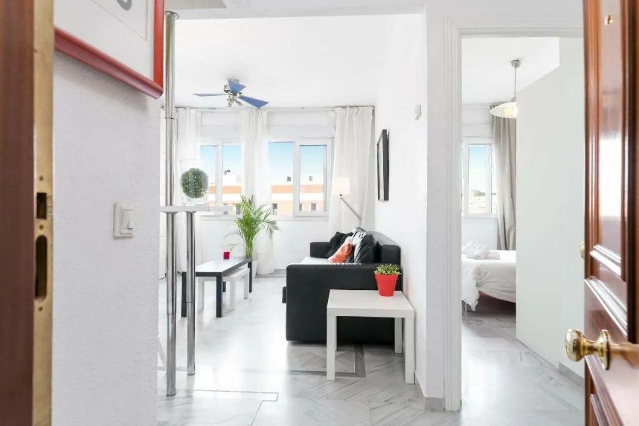 Apartment Lovely Suite With River Views And Parking Malaga