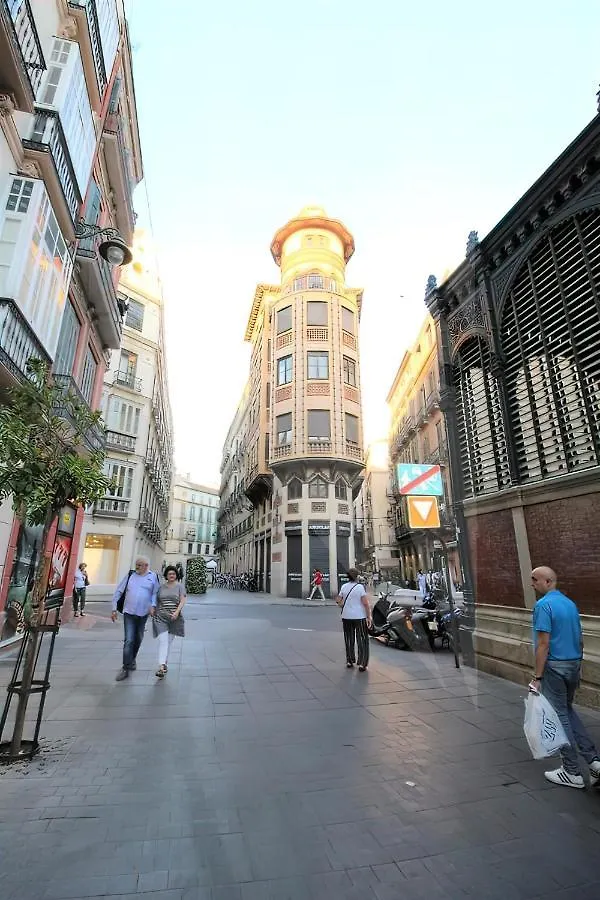 Lovely Suite With River Views And Parking Malaga